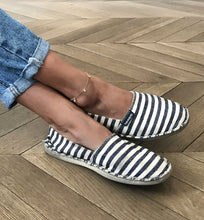 Load image into Gallery viewer, Dakota Dangle Anklet