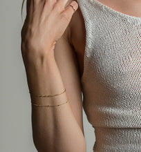 Load image into Gallery viewer, Gigi Wirewrap Bracelet