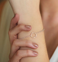 Load image into Gallery viewer, Eternity Circle Bracelet