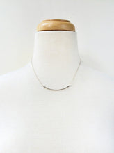 Load image into Gallery viewer, Curved Bar Necklace