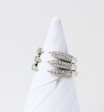 Load image into Gallery viewer, Claw Pavé Ring Set