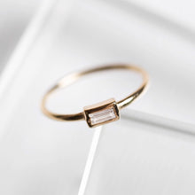 Load image into Gallery viewer, Baguette Bezel Ring