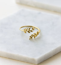 Load image into Gallery viewer, Ivy Leaf Ring