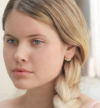 Load image into Gallery viewer, Baguette Ear Jacket
