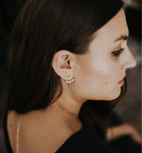 Load image into Gallery viewer, Baguette Ear Jacket
