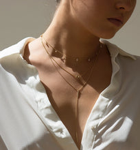 Load image into Gallery viewer, Dangle Crystal Choker
